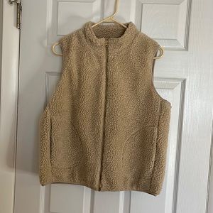 Mossimo Sherpa Vest Size Medium